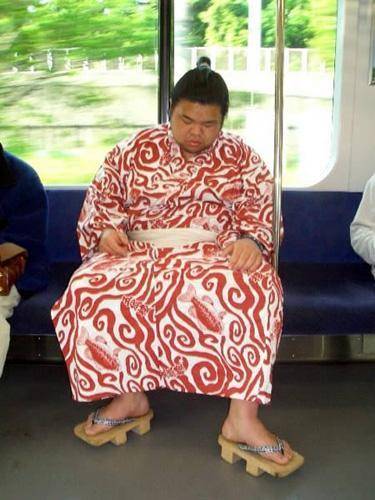 Dünya Metrolarından Güldüren Kareler 16