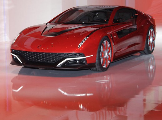 Göz Kamaştıran Otomobil Fuarı 10