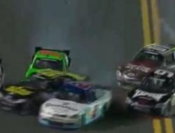 Daytona Yarışında Korkunç Kaza