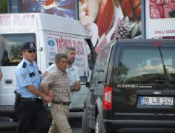 Polisten Kaçarken Kaza Yaptı