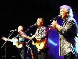 Dünyaca Ünlü Müzik Grubu Gipsy Kings Bursalıları Coşturdu