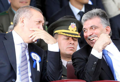 Yeni kabine Çarşamba Köşk’te..