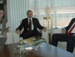 Profesörler, Küçükler'i Ziyaret Etti