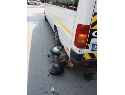 Minibüsün Altına Giren İşitme Engelli Ölümden Döndü