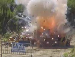 2 Ton Havai Fişeği İmha Etti!