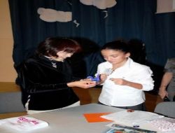 Japon Çift, Türkçe Öğrendikleri Öğrencilere Origami Dersi Verdi