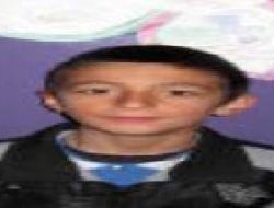 Oynadıkları Beton Şemsiyenin Altında Can Veren İki Çocuk Toprağa Verildi