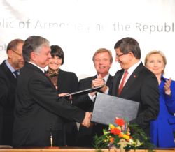 Türkiye ile Ermenistan Arasındaki  Protokoller İmzalandı!