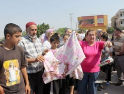 Mahalle Sakinleri 'Trafik Işığı' Konulması İçin Eylem Yaptı