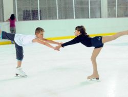 İzmirli Patenciler -2 Derecede Ter Döküyor