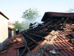 AHŞAP EV TAMAMEN YANDI