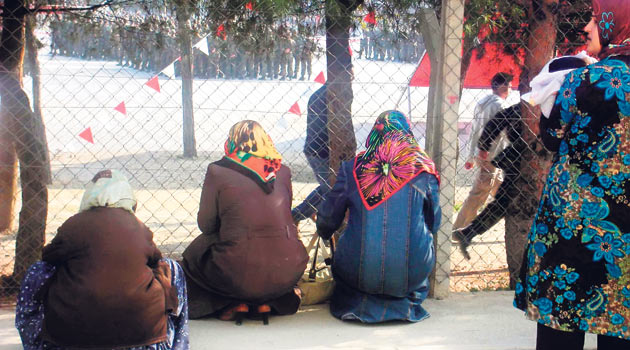 Şehit ailelerini de fişlemiş!!