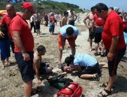 Kocaeli Sahillerinde 35 Kişi Boğulmaktan Kurtarıldı