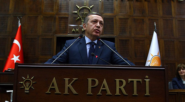 CHP'nin yemin boykotunu eleştirdi