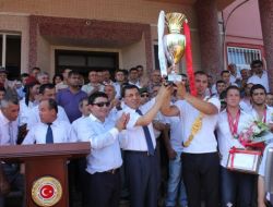 Başpehlivan Gürbüz, Coşkuyla Karşılandı!