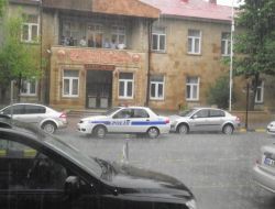 Yağmur Su Baskınlarına Yolaçtı
