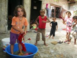 Hayatın Yükü, Küçük Fevziye'nin Omuzlarına Kaldı