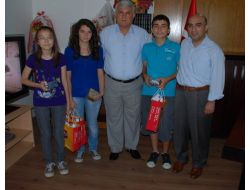 Başkan Öngel, Fem-anafen Dershanesi Sbs Birincilerini Ödüllendirdi