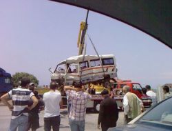 Alaplı’da Korkunç Kaza Tır İle Minibüs Çarpıştı