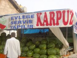 Evlere ‘Karpuz Servisi’ Başladı