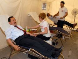 Vali Balkanlıoğlu, Kan Bağışında Bulundu