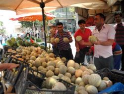 Şımmam Salıho Kavunu Pazara İndi
