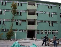 Ek Tadilat Nedeniyle Patnos Teknik Ve Endüstri Meslek Lisesi'nde Ders Zili Çalmadı