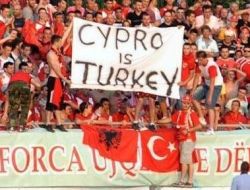 Rumlar Yunan Bayrağı Kaldırınca, Arnavutlar Türk Bayrağı Açtı