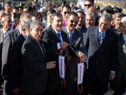 Afyonlu Bakan Eroğlu'na Kayserililerden Sucuk Sürprizi