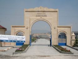 Belediye Başkanına Pankartlı Teşekkür