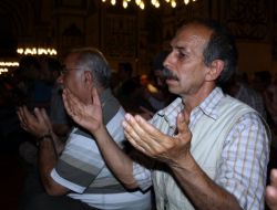 Beraat Kandili’nde Ulucami Doldu Taştı