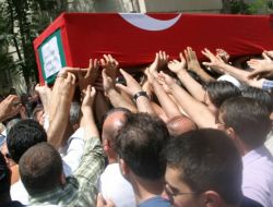 Şehit Komiser Demir'in Cenazesi Memleketine Gönderildi