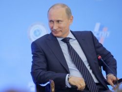 Almanya Putin’e Ödülden Vazgeçti