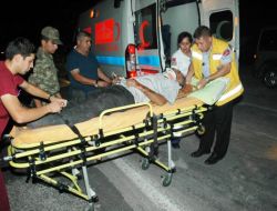 Çukura Düşen Otomobil Görenleri Hayrete Düşürdü