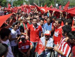 44 Derece Sıcaklıkta Teröre Lanet Yürüyüşü