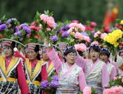 Tibet’te Renkli 60.Yıldönümü Kutlamaları