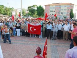 Öcalan, Demirtaş ve Ayna’nın Kuklaları Yakıldı