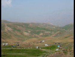 Yüksekova’da Temmuz Ayında Kar Keyfi