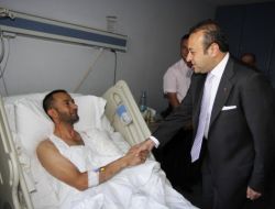 Bağış, Siirt'te Yaralanan Polis Memurunu Hastanede Ziyaret Etti