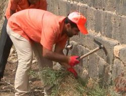 Cizre’de Tarihi Eserlerin Çevre Temizliği Başladı