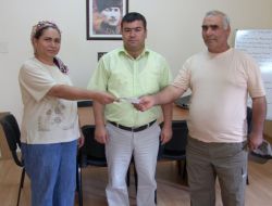 Belediye Temizlik İşçisi Bulduğu Parayı Sahibine Teslim Etti