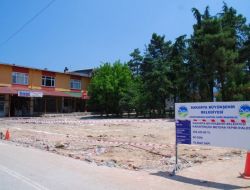 Karapürçek'te Yeni Meydanın Yapımına Başlandı