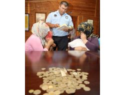 Cami Önlerindeki Dilenciler Yakalandı