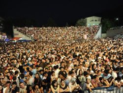 YILDIRIM'DA SILA'YA SEVGİ SELİ