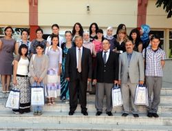 Kırımlı Üniversite Öğrencileri Kütahya Valisi Çiftçi'yi Ziyaret Etti