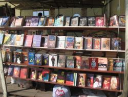 Kitap Okunmamasına İlginç Bir Yolla Tepki Gösterdi