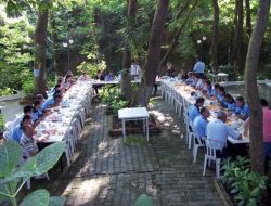 Gemlik Belediye Başkan Vekili Yılmaz, Zabıtalarla Kahvaltıda Biraraya Geldi