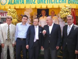 Bağış: Kıbrıs Meselesi Ab’nin Yoluna Konmuş Muz Kabuğudur, Basmayın