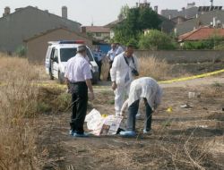 Konya’da Boş Arazide Erkek Cesedi Bulundu