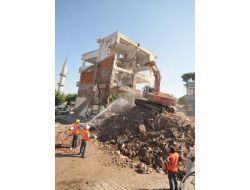 Kadifekale’de Bin 600. Bina Da Yıkıldı